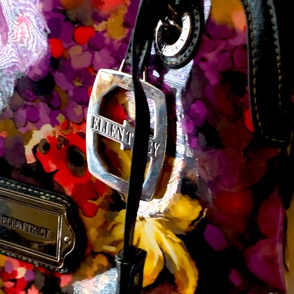 Sold—-Ellen Tracey Shoulder Bag - Picture 7 of 9